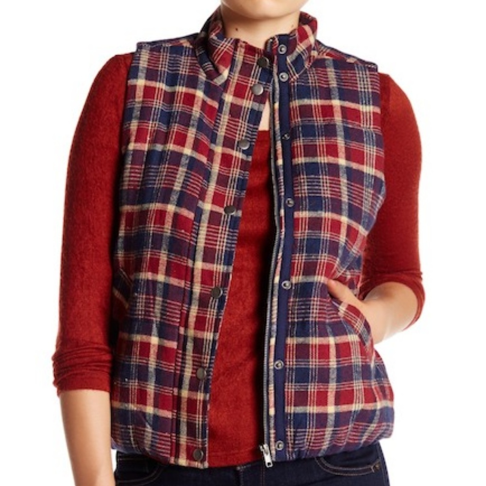 Jolt Plaid Vest